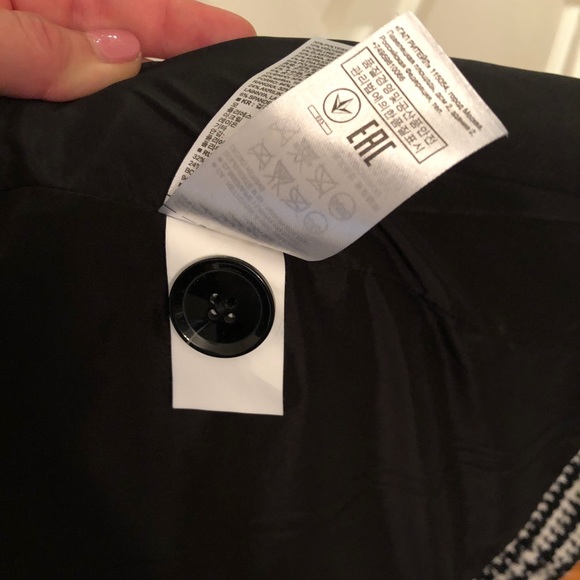 Banana Republic Houndstooth Pea Coat - Picture 7 of 7